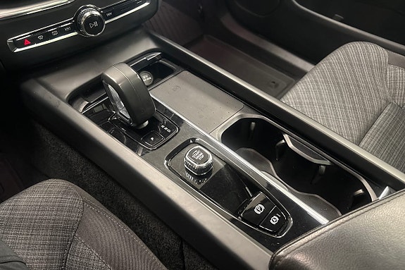 Volvo XC60 16 of 27