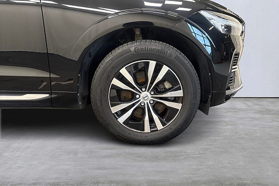 Volvo XC60 14 of 27