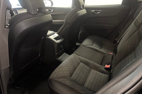 Volvo XC60 12 of 27