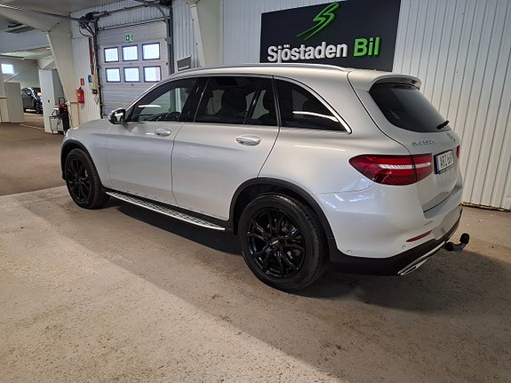 Mercedes-Benz GLC250 d 3 of 5
