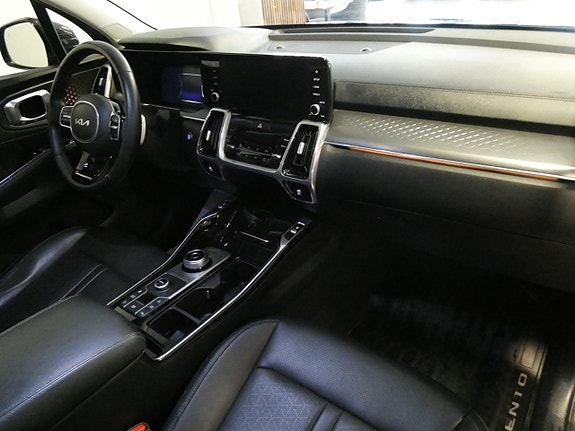 Kia Sorento 11 of 24