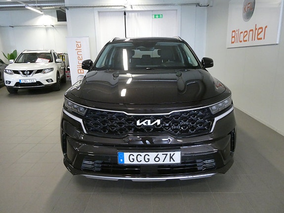 Kia Sorento 8 of 24