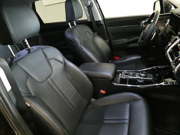 Kia Sorento 12 of 24