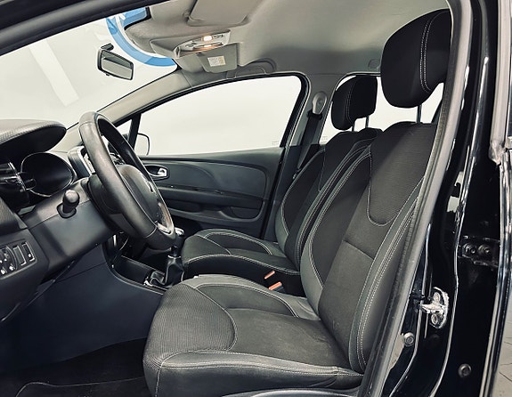 Renault Clio 10 of 13