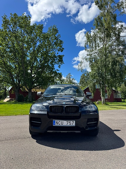 BMW X6 2 of 5