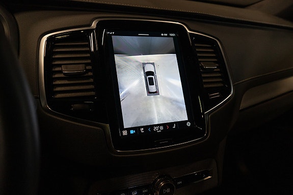 Volvo XC90 25 of 30