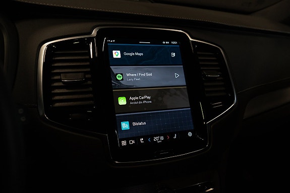 Volvo XC90 26 of 30