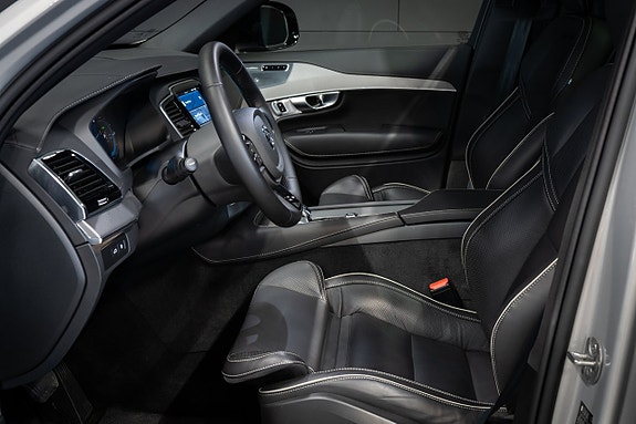 Volvo XC90 9 of 30