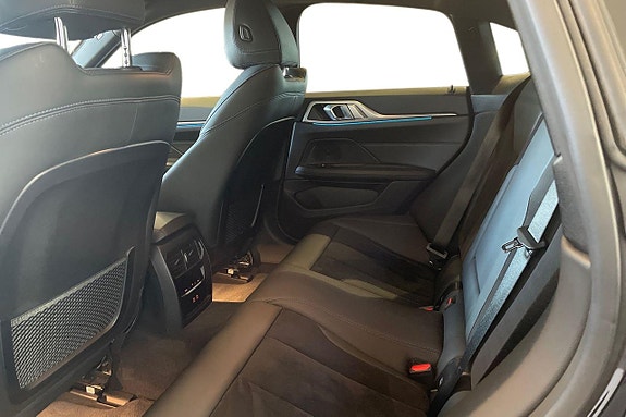 BMW i4 11 of 18