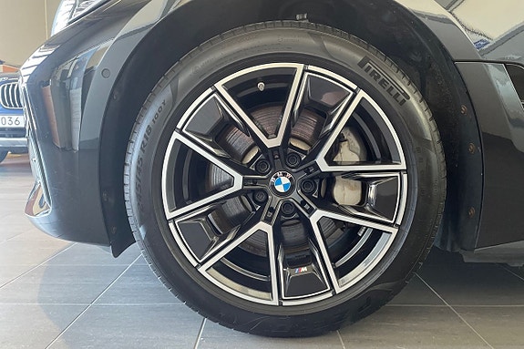 BMW i4 15 of 18