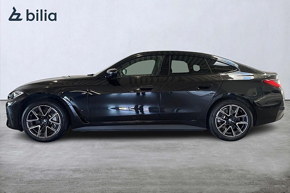 BMW i4 3 of 18