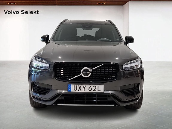 Volvo XC90 8 of 18