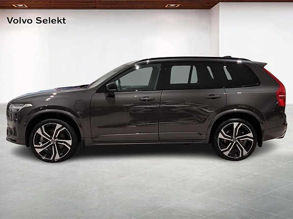 Volvo XC90 3 of 18