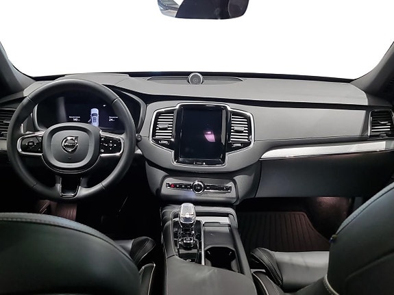 Volvo XC90 5 of 18
