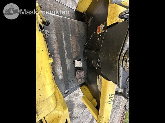 Hyster E-120B 13 of 27