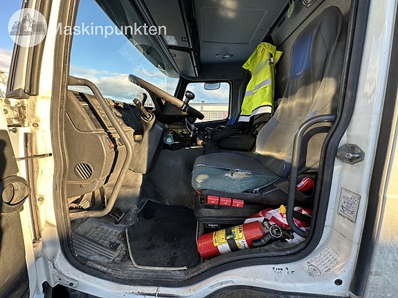 Volvo fm7 brädgårdsbil/kranbil 11 of 27