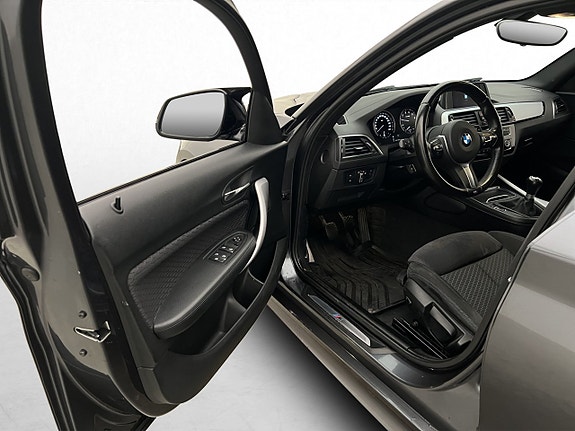 BMW 118i 10 of 30