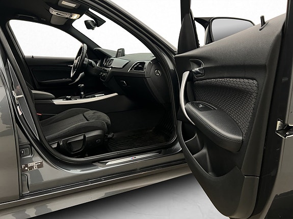 BMW 118i 25 of 30