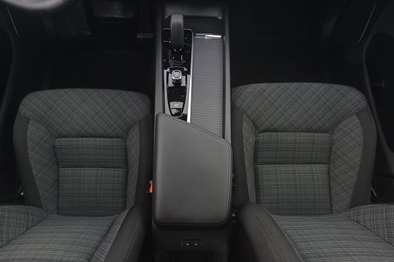 Volvo XC60 9 of 17