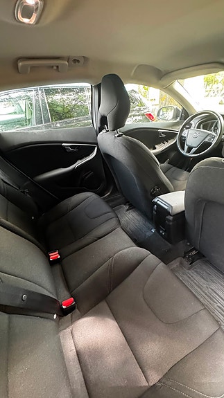 Volvo V40 Cross Country 10 of 13