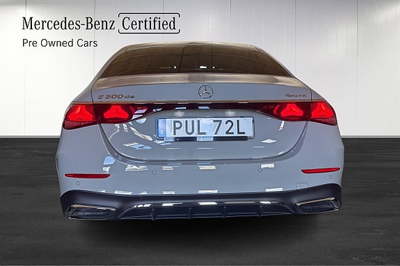 Mercedes-Benz E300 de 6 of 23