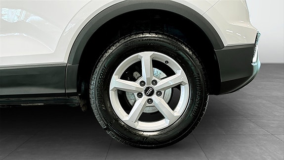 Audi Q2 6 of 12