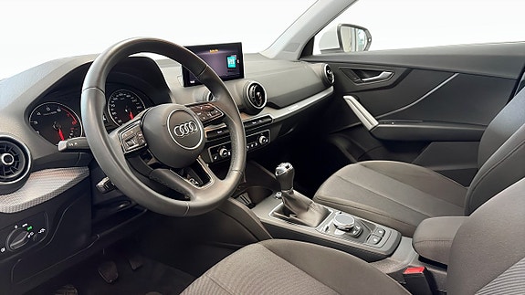 Audi Q2 7 of 12