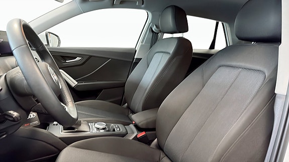 Audi Q2 8 of 12