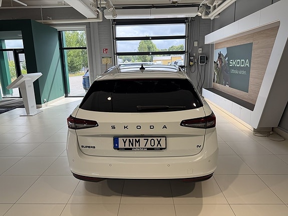 Skoda Superb 5 of 5