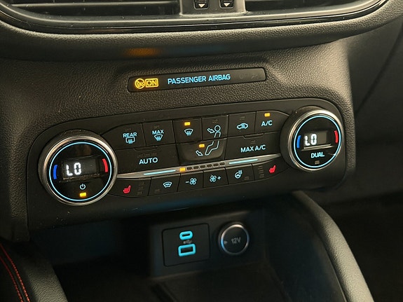 Ford Kuga 21 of 30