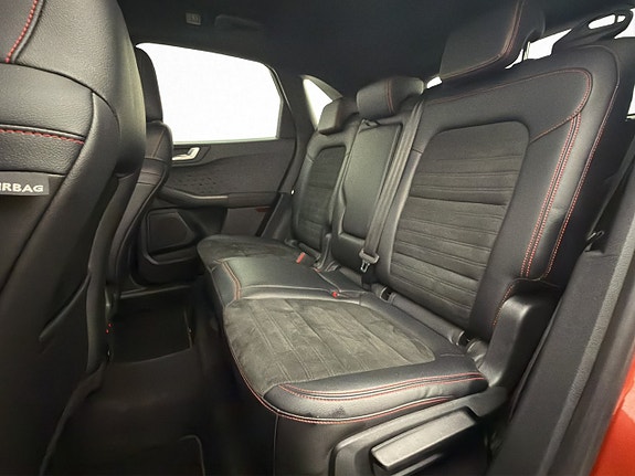 Ford Kuga 25 of 30