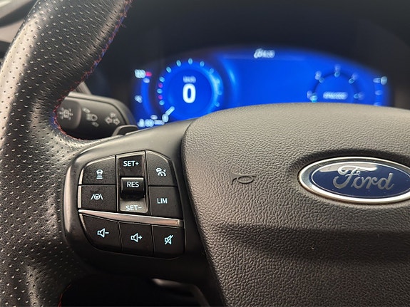 Ford Kuga 15 of 30