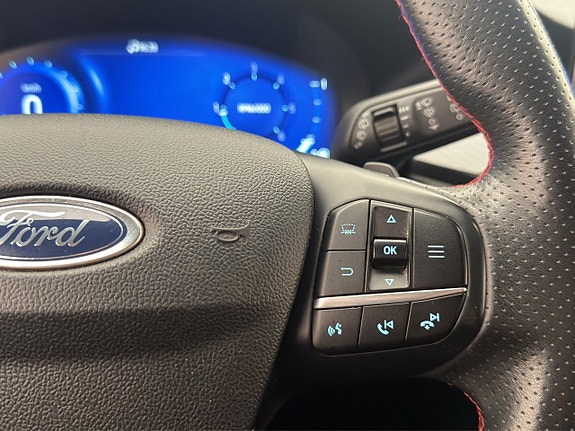 Ford Kuga 17 of 30