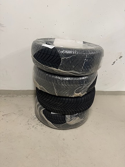 Product image 1 of 4
