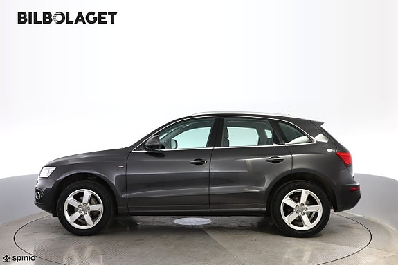 Audi Q5 2 of 17