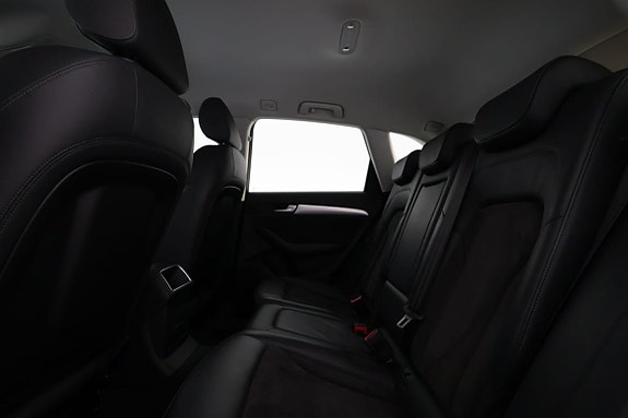 Audi Q5 10 of 17