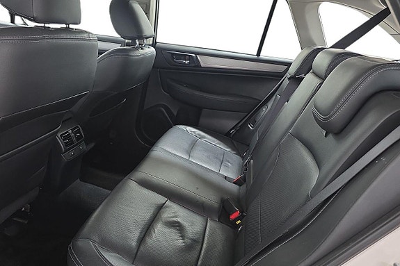 Subaru Outback 13 of 20