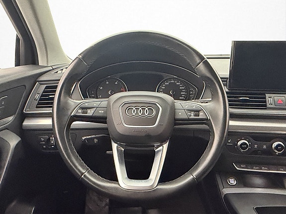 Audi Q5 16 of 30