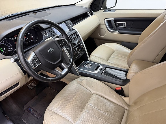 Land Rover Discovery Sport 4 of 5