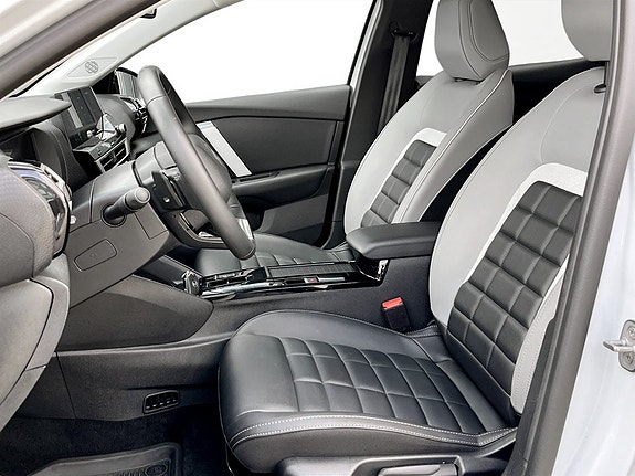 Citroen C4 X 4 of 5