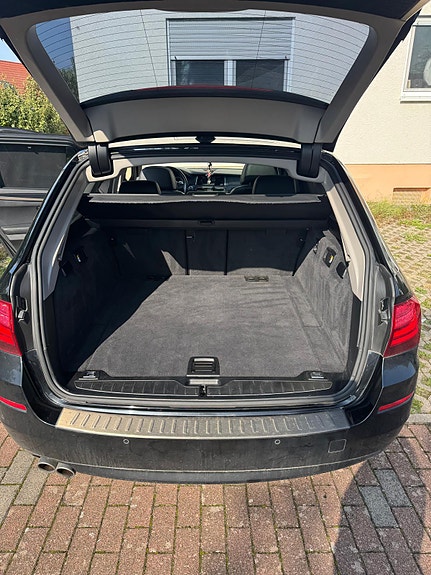 BMW 530xd 2 of 5
