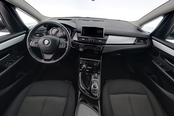 BMW 218d 7 of 18