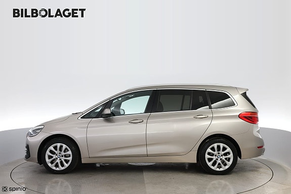 BMW 218d 2 of 18