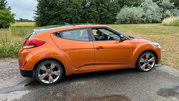 Hyundai Veloster 7 of 11