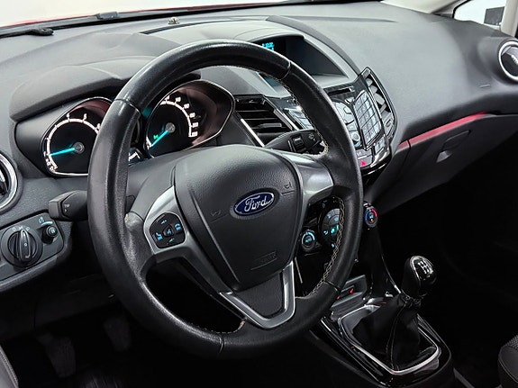 Ford Fiesta 2 of 5
