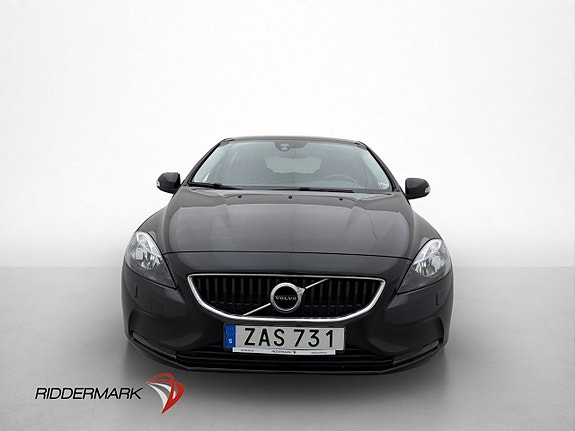 Volvo V40 2 of 28