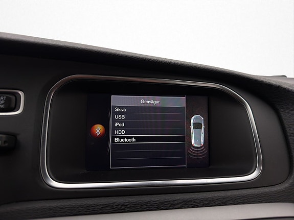 Volvo V40 20 of 28