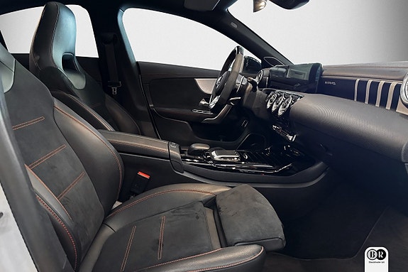 Mercedes-Benz CLA45 5 of 5
