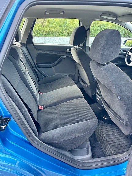 Ford Focus 3 of 9