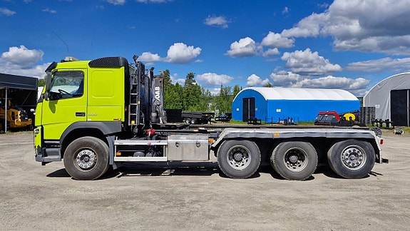 Volvo FM 500 8x4 Tridem Euro6 4 of 5